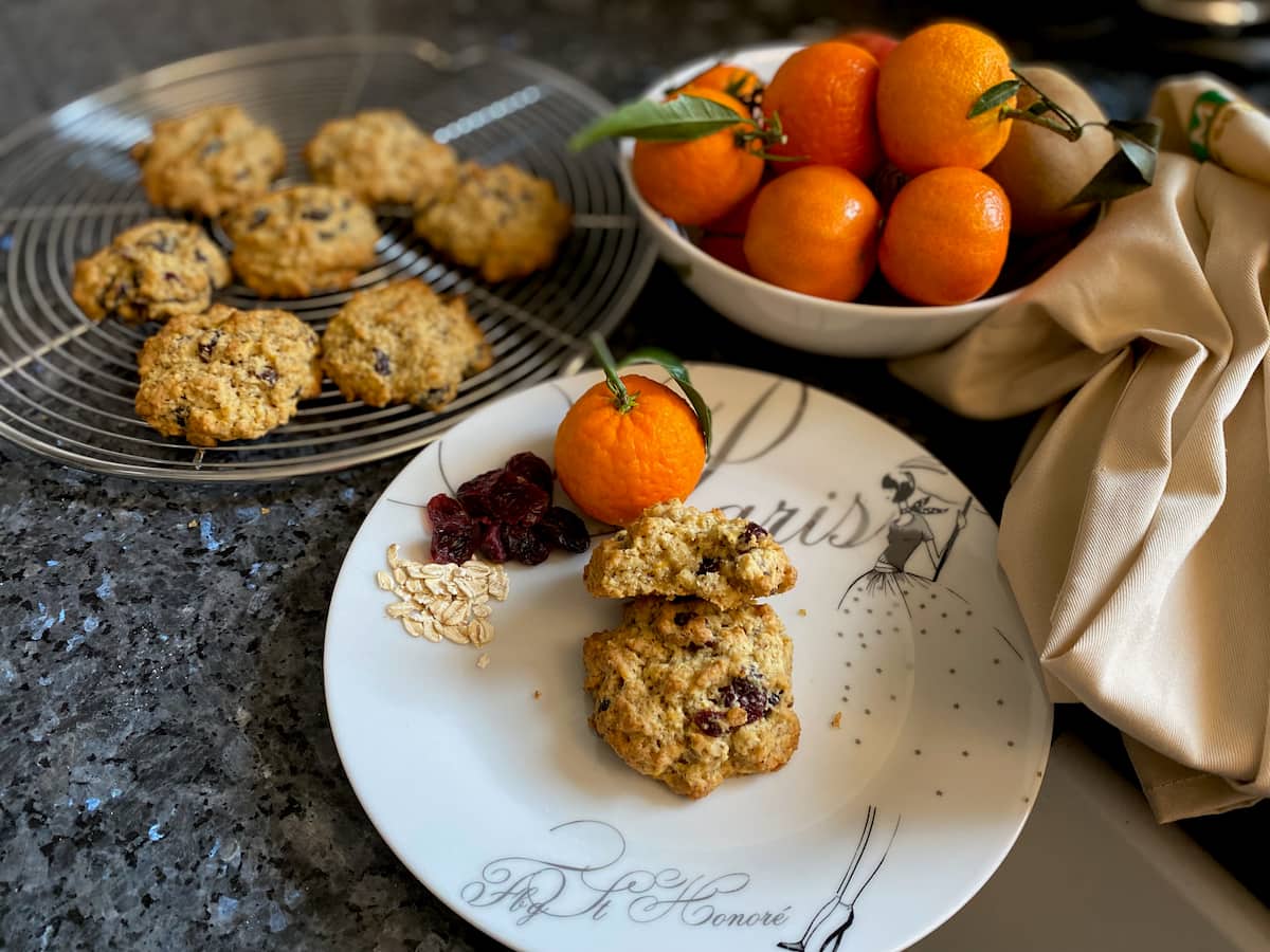 oat cookies with cranberries and clementine oranges