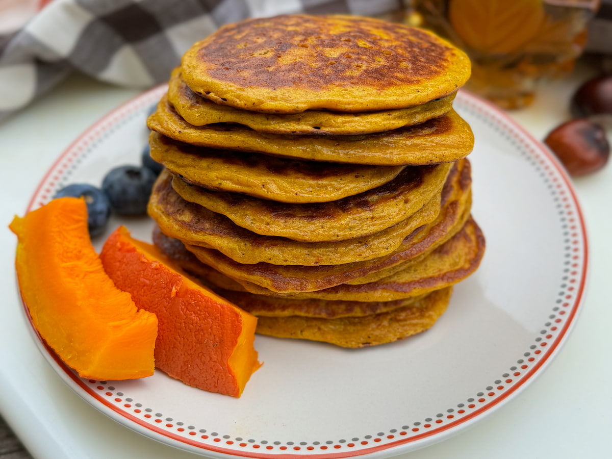 stack of pancakes made with high protein cottage cheese, a healthy alternative to regular pancakes