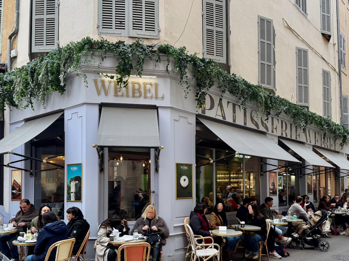 popular pastry shop and tea room in Aix en Provence called Wiebel